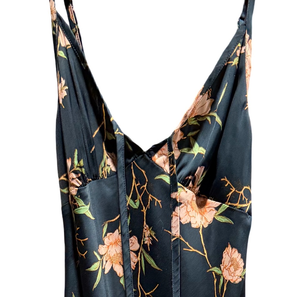 Urban Outfitters Betsy Floral Tie front Midi Dress - Picture 5 of 7